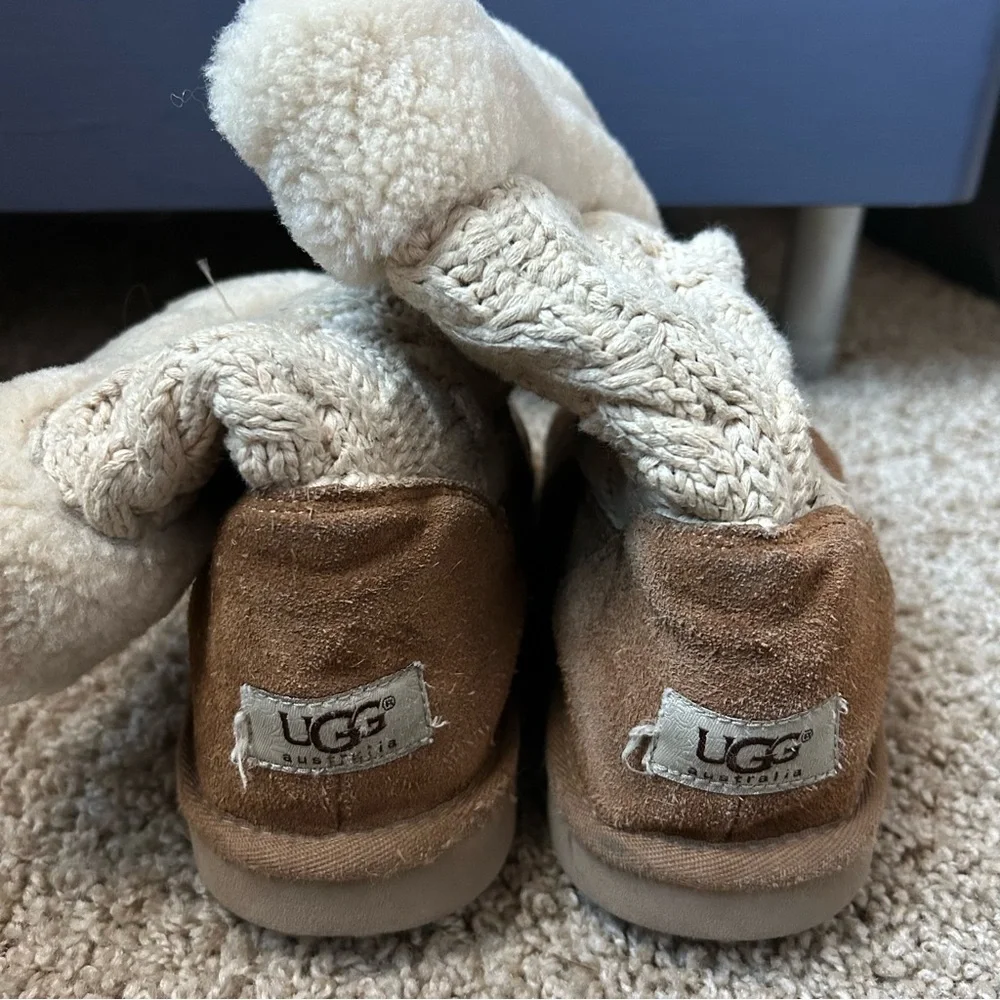 Youth Ugg Juniper Chestnut Brown and Cream Knit Boots Size 4 |F44